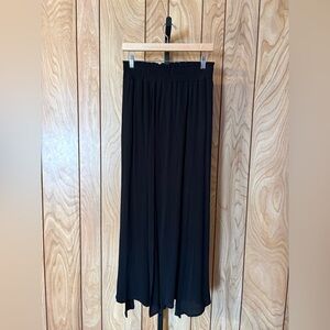 Flowy Black High-Slit Maxi Skirt • Lightweight Summer Essential